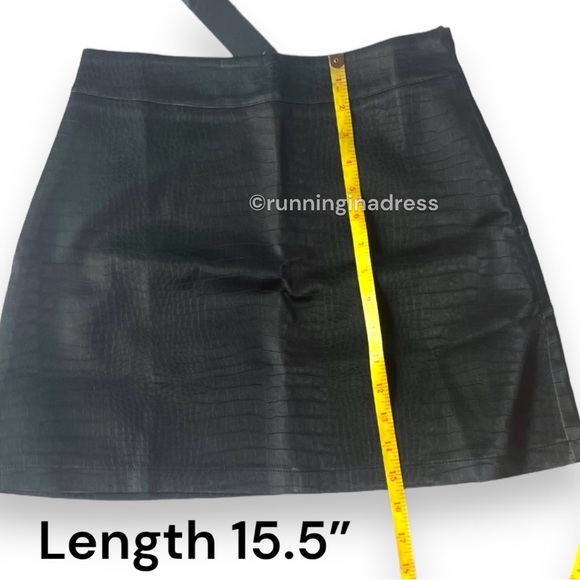 NWT Lulus Going Boldly Black Crocodile Vegan Leather Mini Skirt In Size Small - Picture 14 of 14